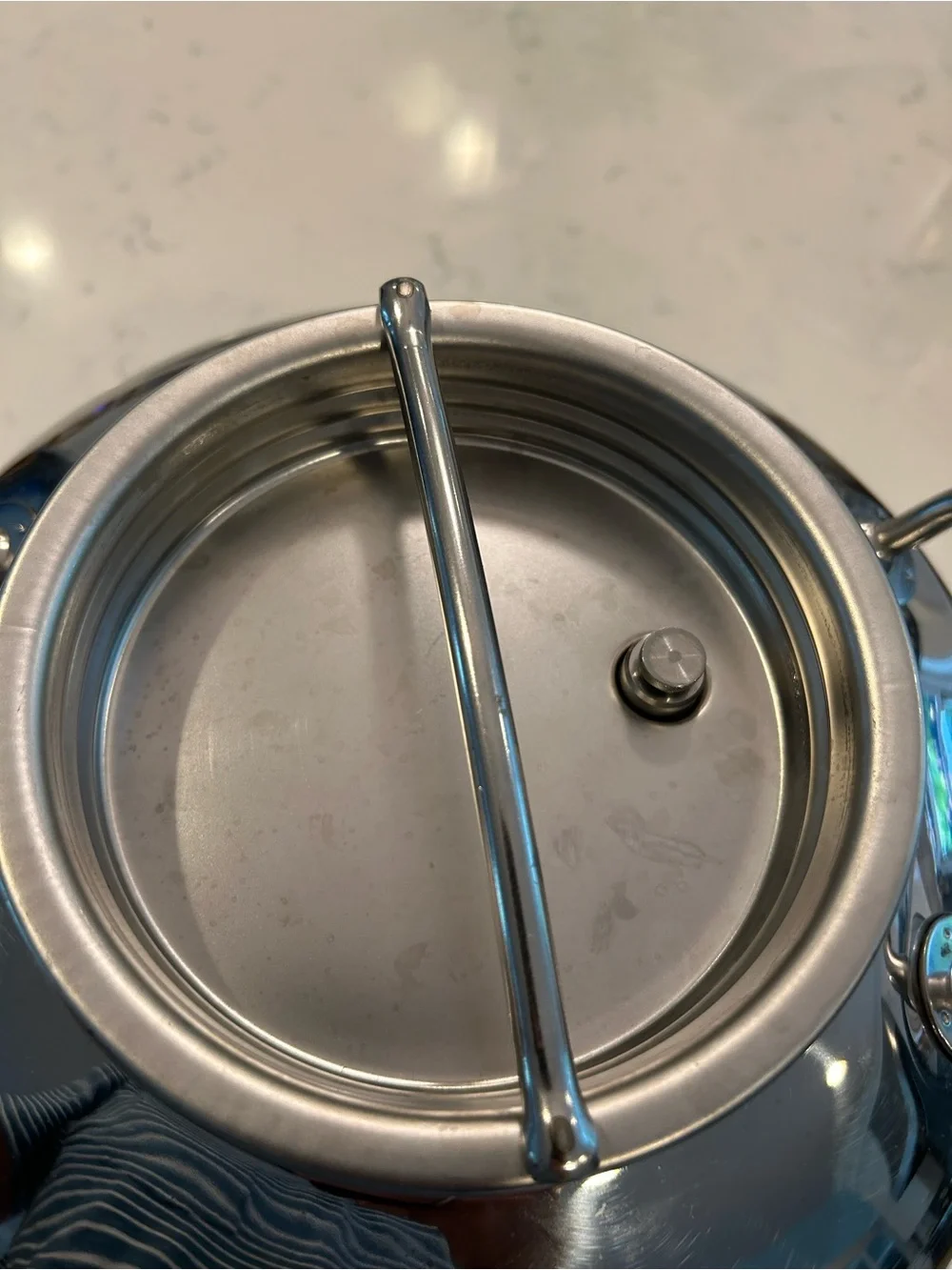 Stainless Steel Beverage Dispenser in Silver